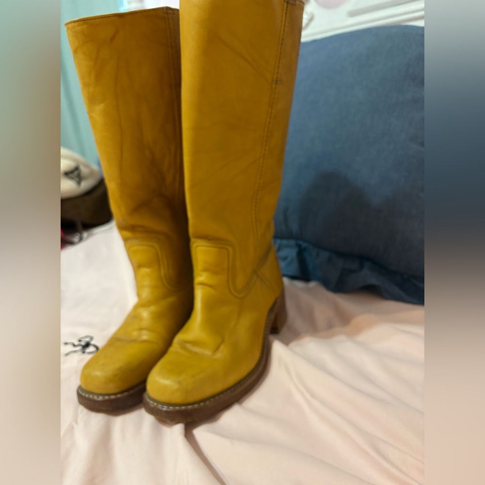 Frye campus 14L size 6.5M